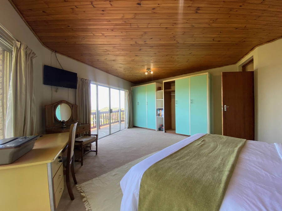 5 Bedroom Property for Sale in Cintsa East Eastern Cape